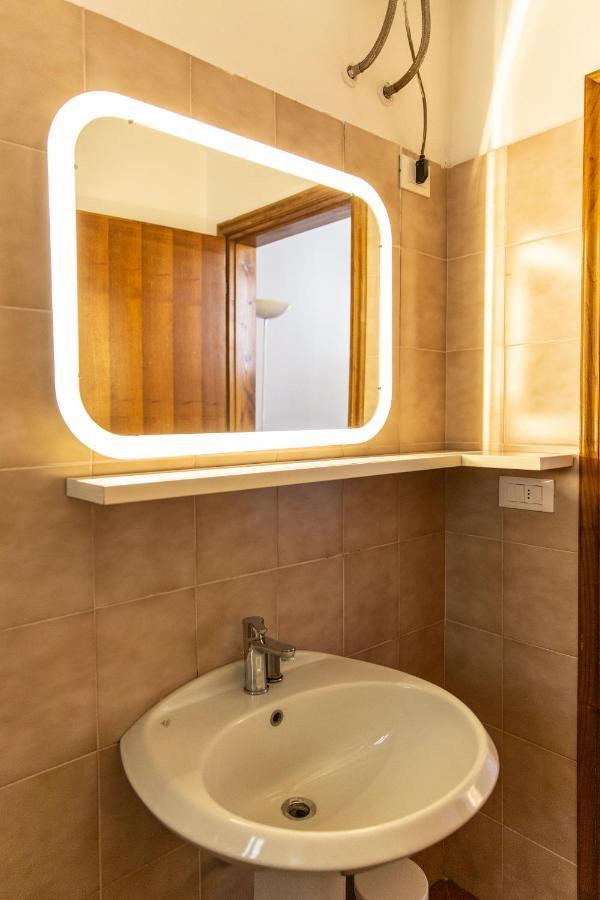 Апартаменты Unique Gem In Piazza Duomo Флоренция Экстерьер фото